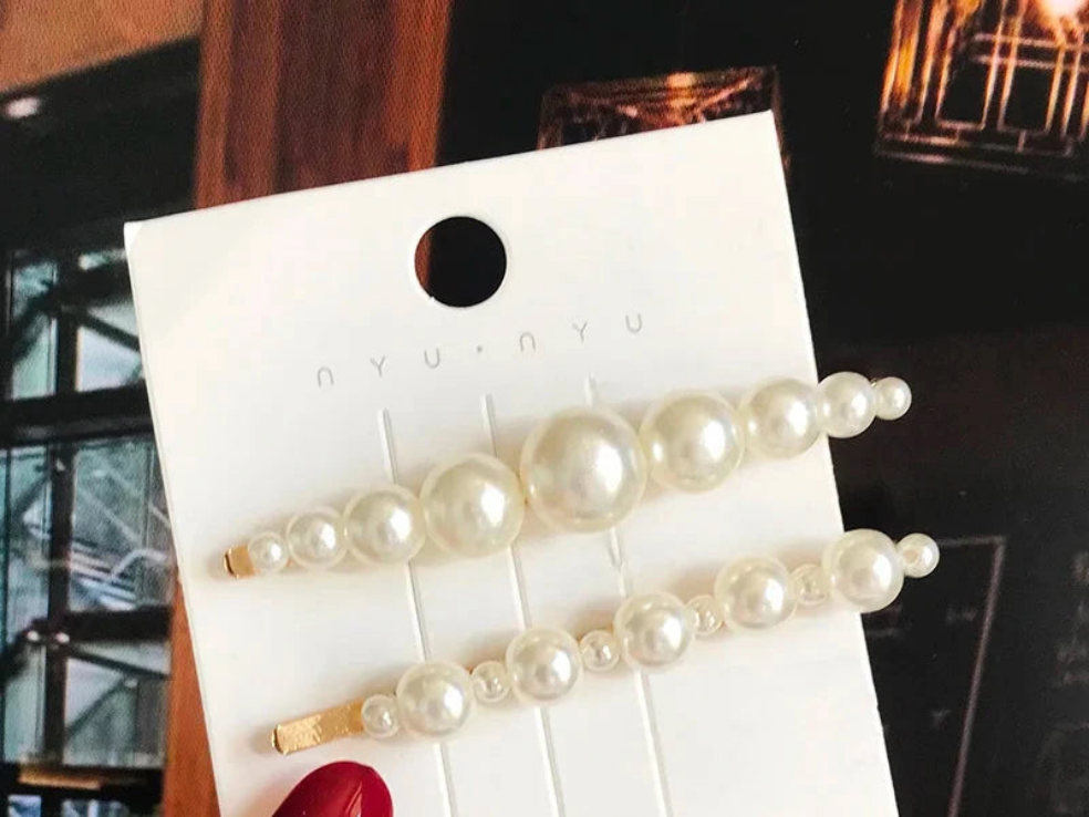 Accessoires Glamour : Ensemble Élégant de Pinces à Cheveux avec Perles Brillantes